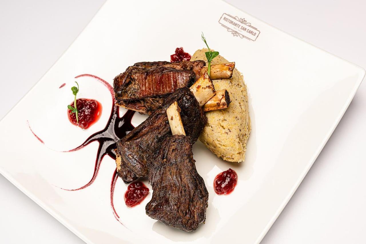 Wine Hotel San Carlo - Relais & Spa - Boutique Hotel Chiuro Esterno foto