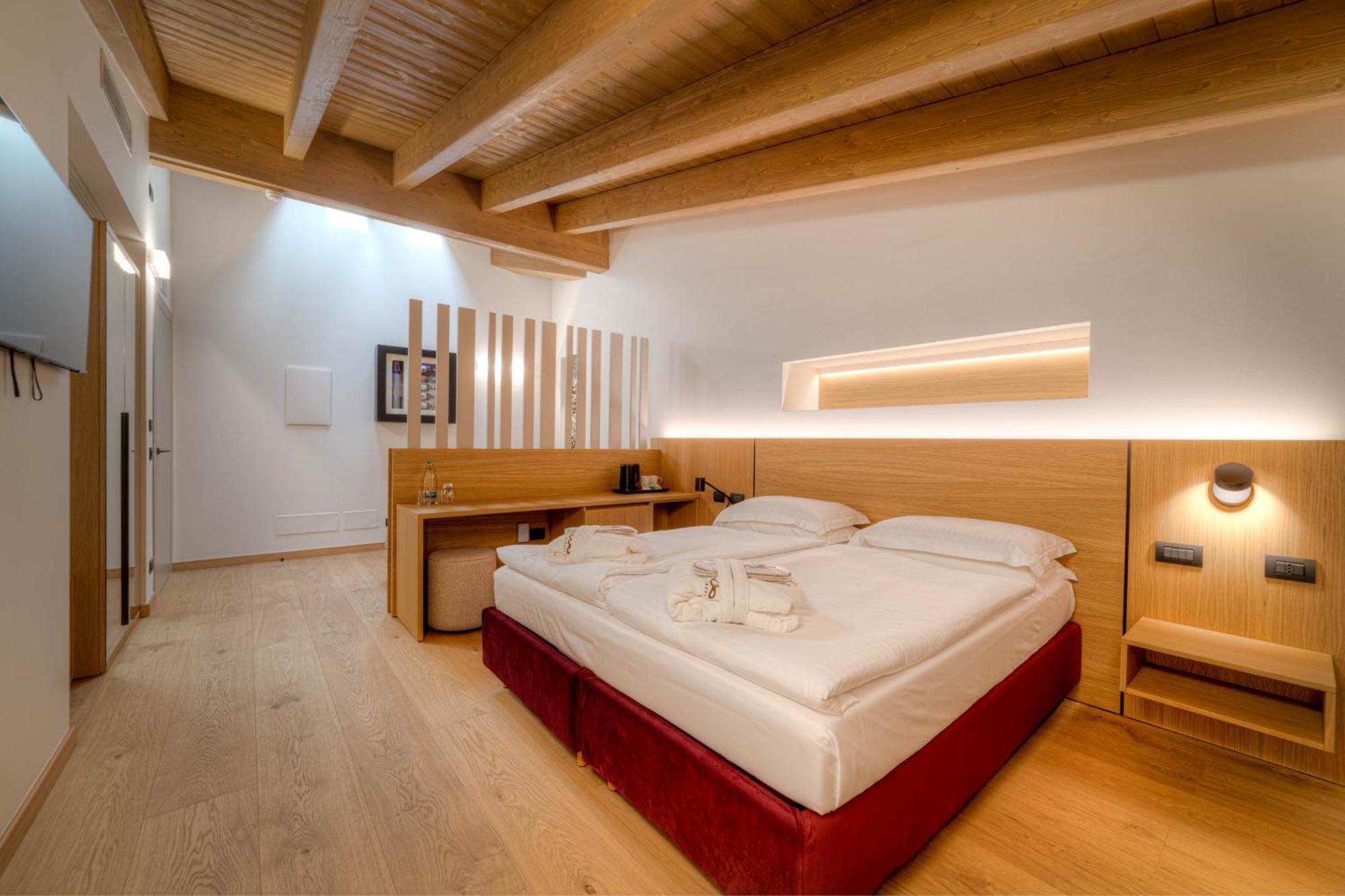 Wine Hotel San Carlo - Relais & Spa - Boutique Hotel Chiuro Esterno foto