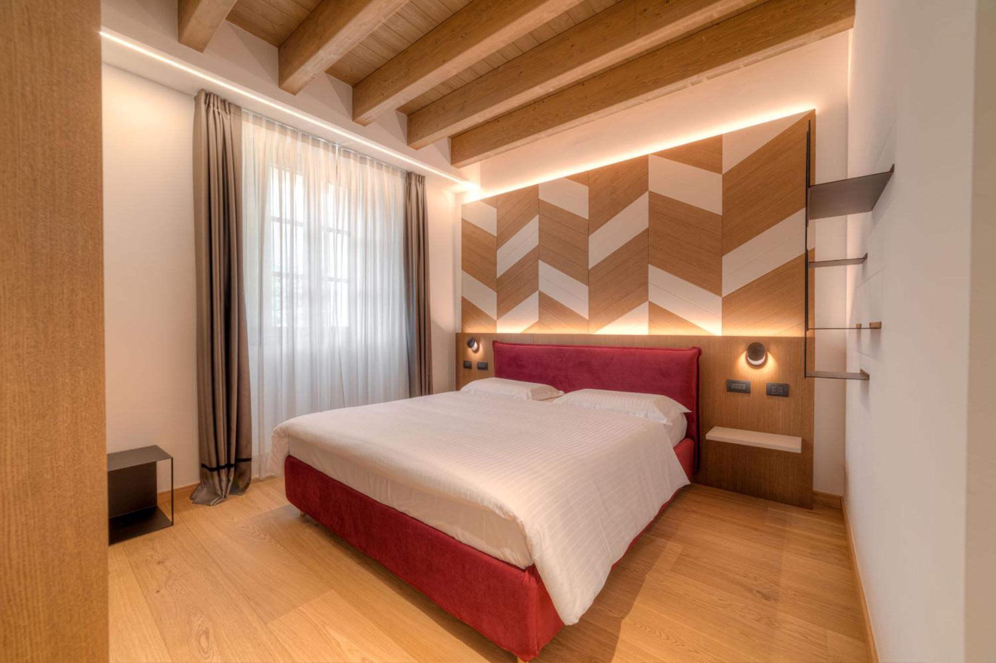 Wine Hotel San Carlo - Relais & Spa - Boutique Hotel Chiuro Esterno foto