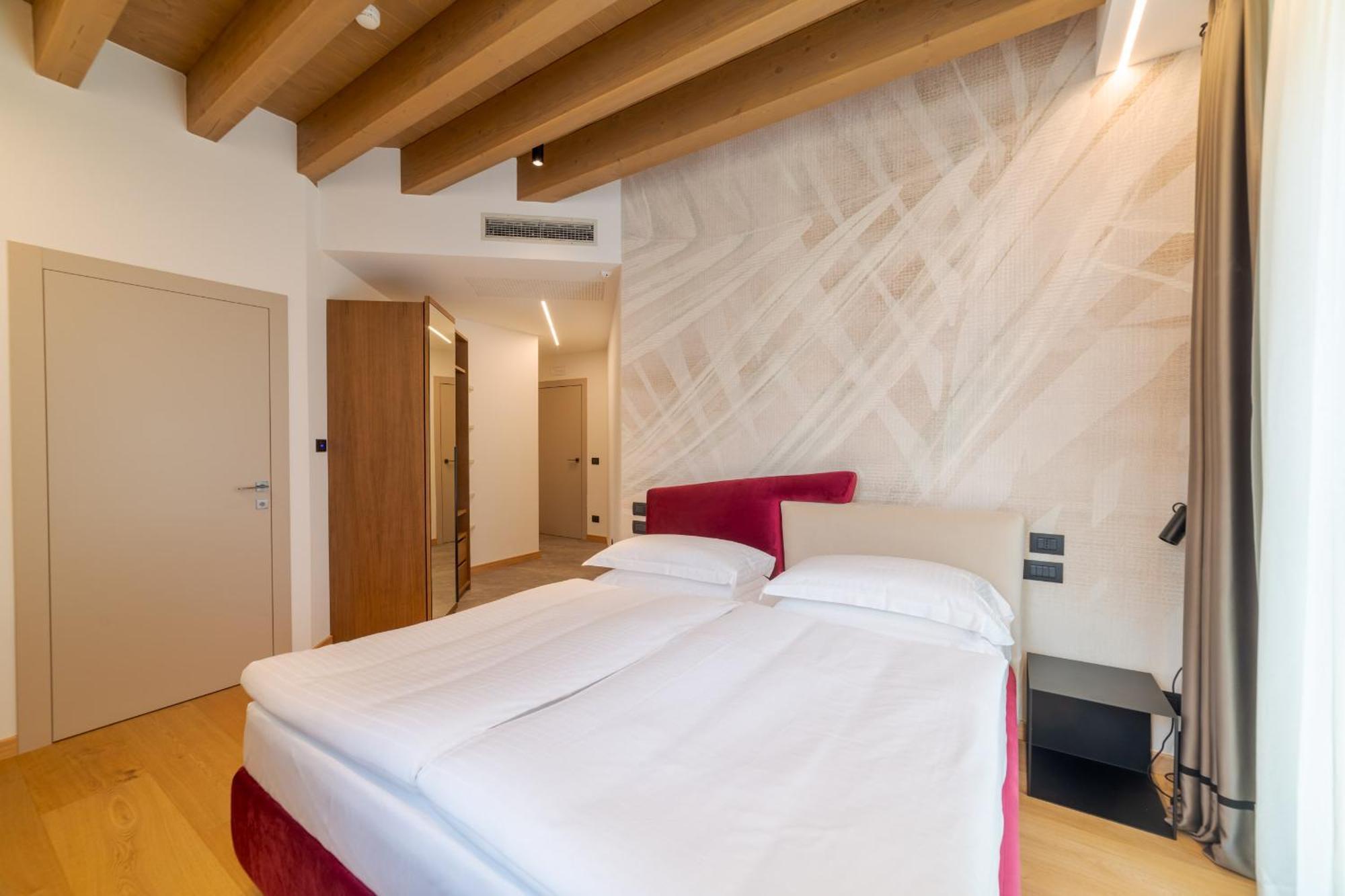 Wine Hotel San Carlo - Relais & Spa - Boutique Hotel Chiuro Esterno foto