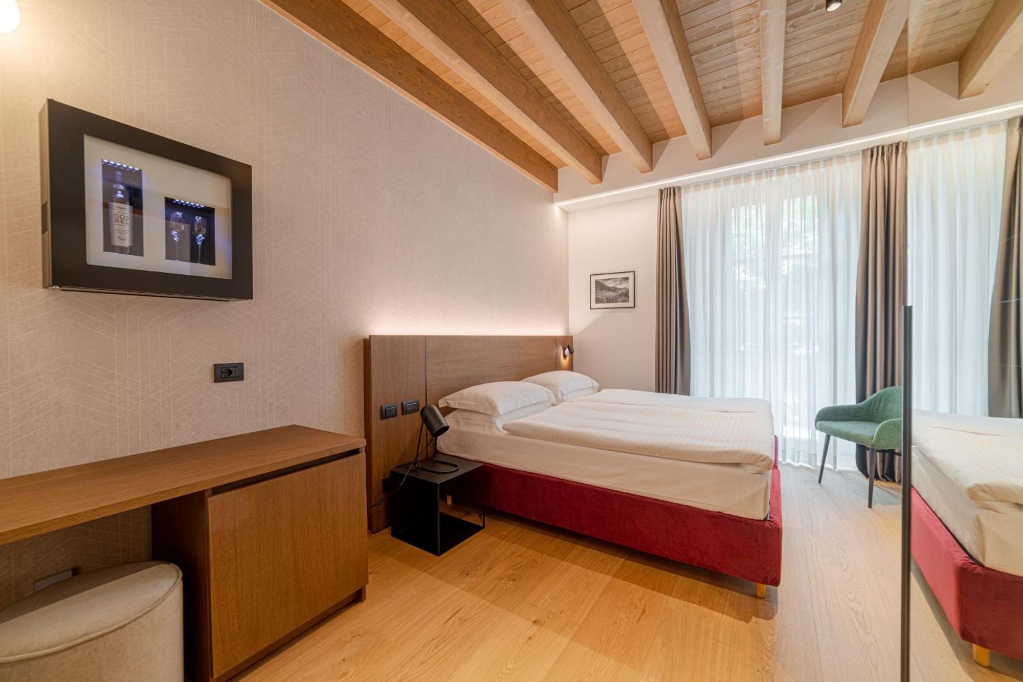 Wine Hotel San Carlo - Relais & Spa - Boutique Hotel Chiuro Esterno foto