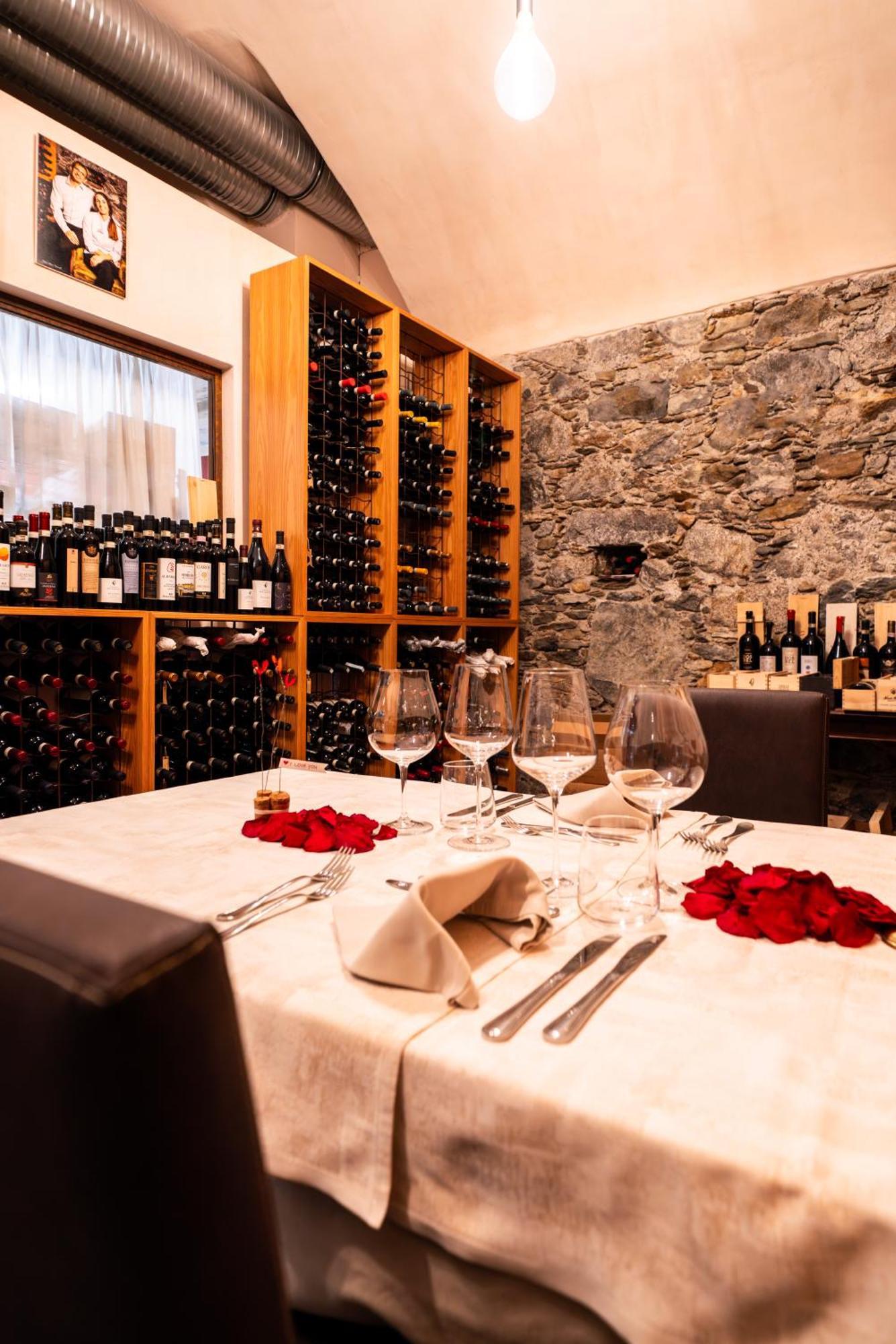 Wine Hotel San Carlo - Relais & Spa - Boutique Hotel Chiuro Esterno foto